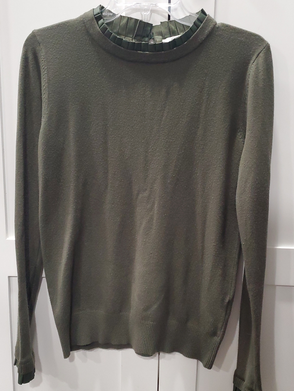 Olive Green Ruffled-Neck Lightweight Women's Sweater